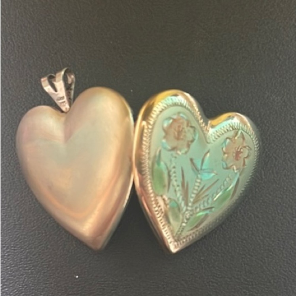 Elegant Gold Heart Locket Pendant